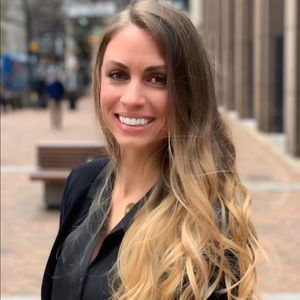 Meet your Posher, Alyssa